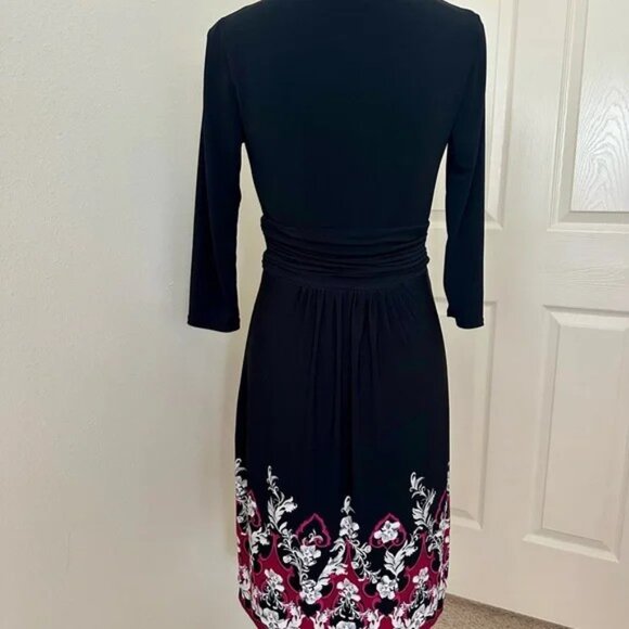 White House Black Market Red and Black Sheath Dress with Plunge Neckline - Picture 2 of 2